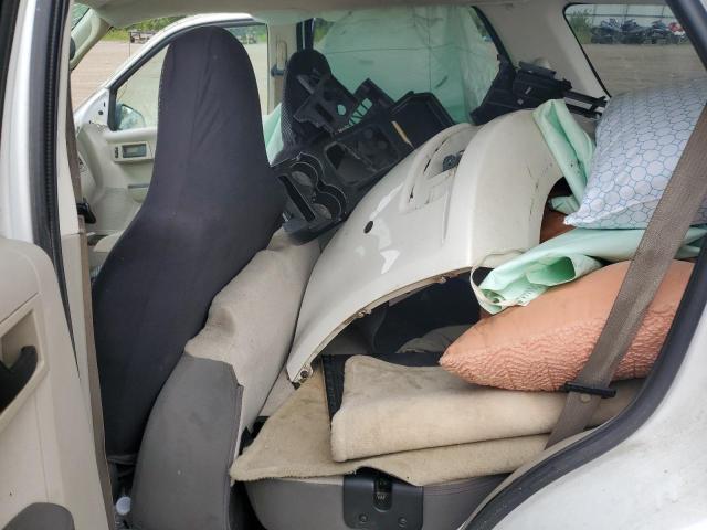 Photo 11 from auction – 2012 FORD ESCAPE XLS with VIN 1FMCU0C79CKB05473