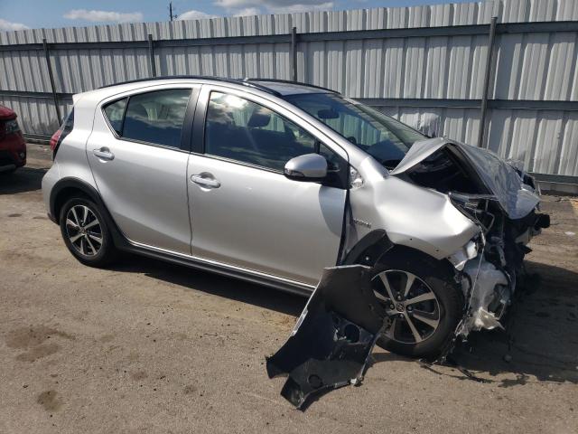 Photo 4 from auction – 2018 TOYOTA PRIUS C with VIN JTDKDTB31J1604576