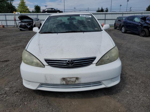 Photo 5 from auction – 2005 TOYOTA CAMRY LE with VIN 4T1BE30K85U559563