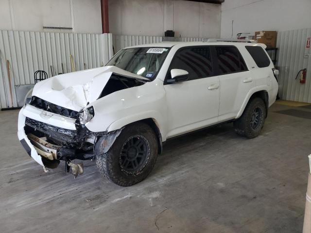 TOYOTA 4RUNNER SR 2018 with VIN JTEZU5JR9J5170525 - Photo from auction