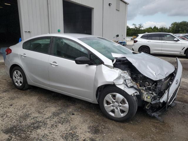 Photo 4 from auction – 2017 KIA FORTE LX with VIN 3KPFL4A73HE006320