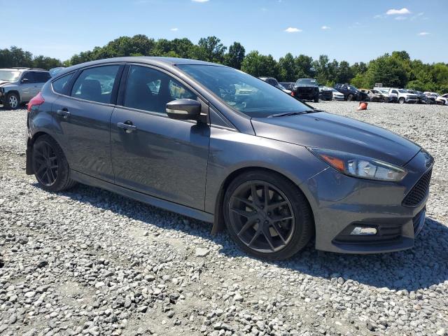 Photo 4 from auction – 2017 FORD FOCUS ST with VIN 1FADP3L98HL227008
