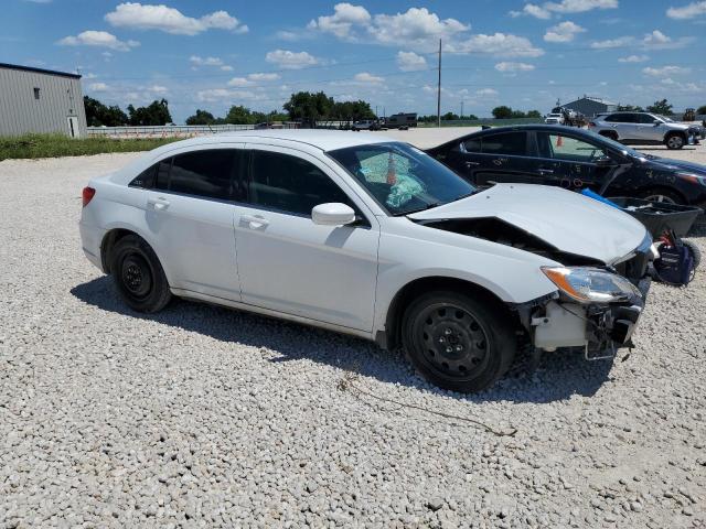 Photo 4 from auction – 2014 CHRYSLER 200 LX with VIN 1C3CCBAB6EN208981