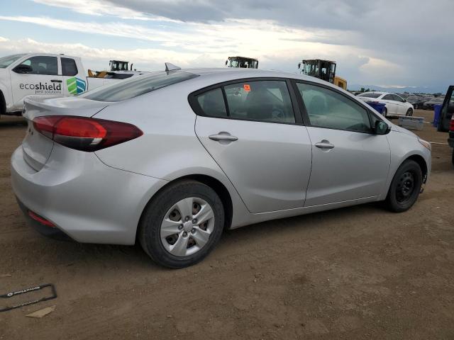 Photo 3 from auction – 2018 KIA FORTE LX with VIN 3KPFK4A7XJE211335
