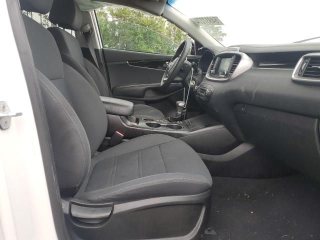 Photo 7 from auction – 2019 KIA SORENTO LX with VIN 5XYPG4A52KG560384