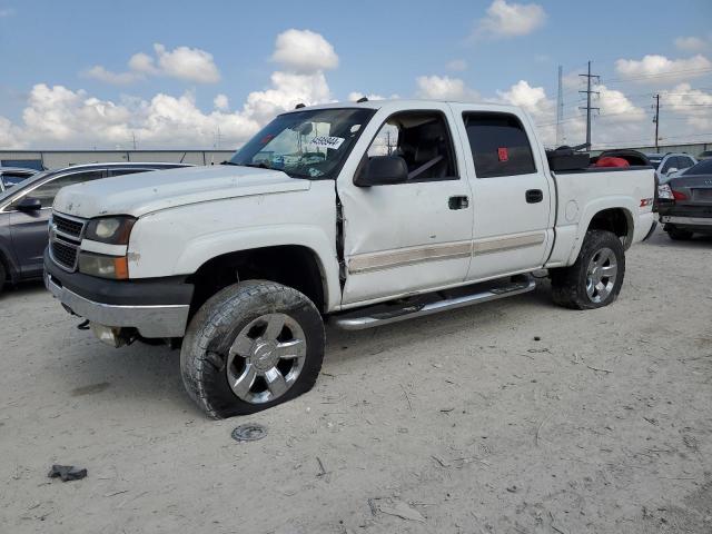 CHEVROLET SILVERADO 2004 with VIN 2GCEK13T241367925 - Photo from auction