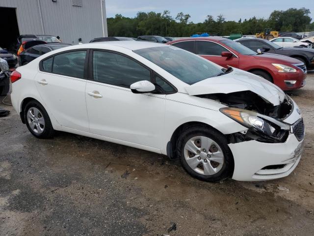 Photo 4 from auction – 2016 KIA FORTE LX with VIN KNAFK4A65G5611800
