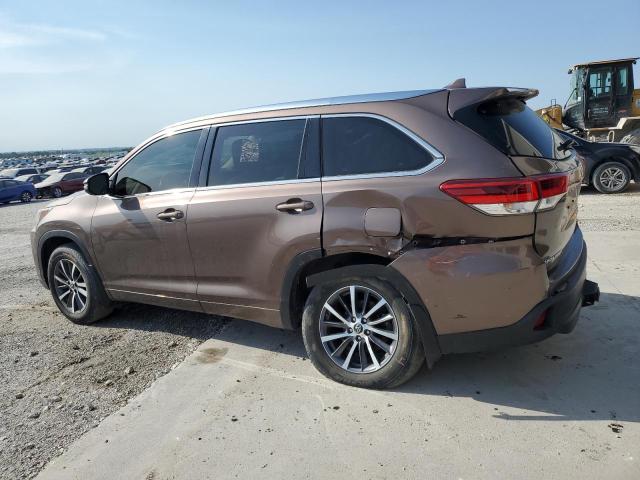 Photo 2 from auction – 2018 TOYOTA HIGHLANDER with VIN 5TDJZRFH9JS870730