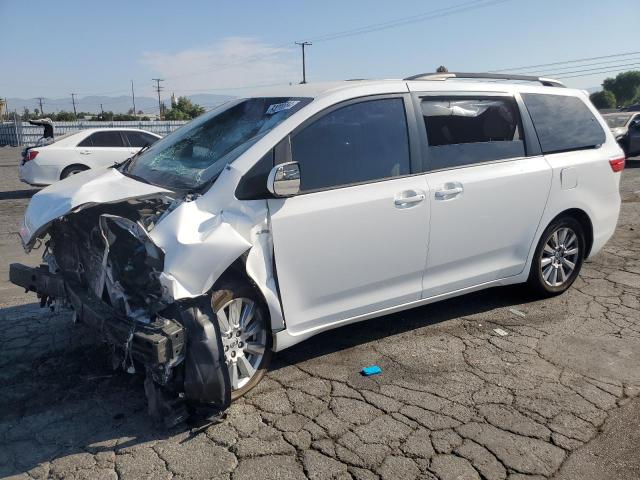 TOYOTA SIENNA LE 2017 with VIN 5TDJZ3DC5HS167561 - Photo from auction