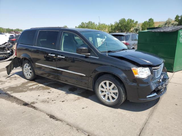 Photo 4 from auction – 2016 CHRYSLER TOWN & COU with VIN 2C4RC1BG3GR133950