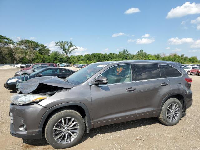 TOYOTA HIGHLANDER 2018 with VIN 5TDJZRFH5JS807995 - Photo from auction