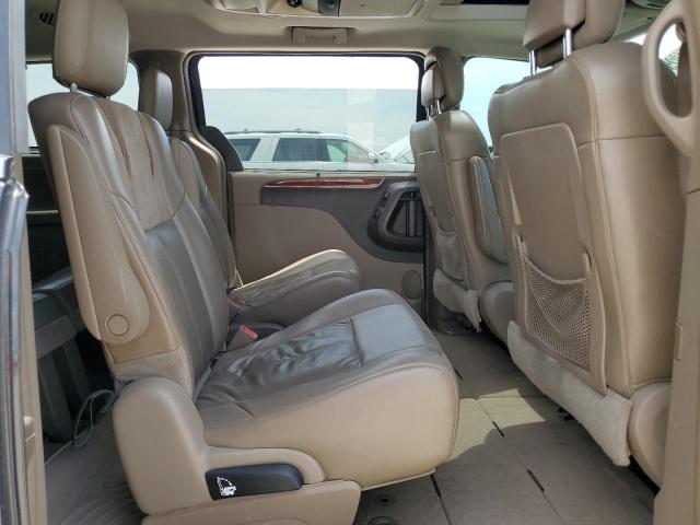 Photo 11 from auction – 2015 CHRYSLER TOWN & COU with VIN 2C4RC1GGXFR697229