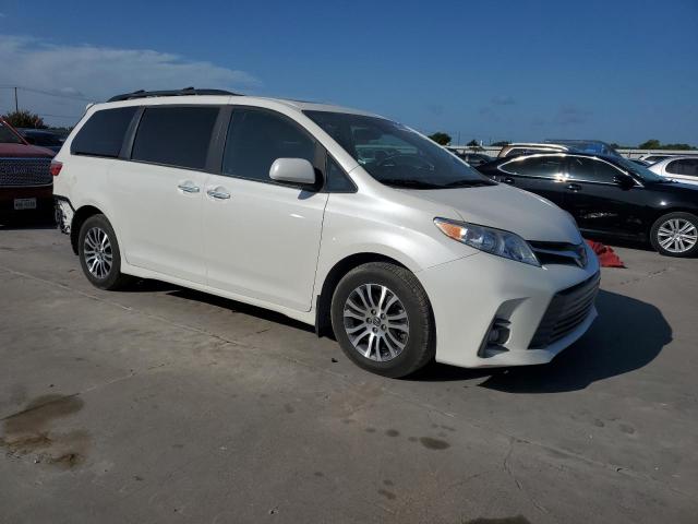 Photo 4 from auction – 2020 TOYOTA SIENNA XLE with VIN 5TDYZ3DC6LS034265