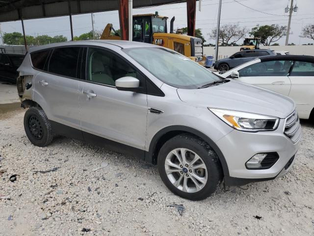 Photo 4 from auction – 2017 FORD ESCAPE SE with VIN 1FMCU9G96HUC07549