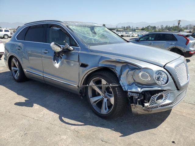Photo 4 from auction – 2017 BENTLEY BENTAYGA with VIN SJAAC2ZV2HC015715