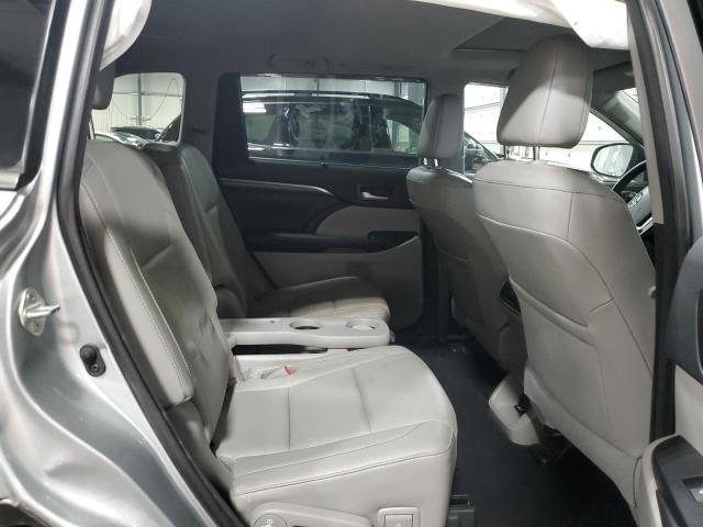 Photo 11 from auction – 2018 TOYOTA HIGHLANDER with VIN 5TDDZRFH3JS907834