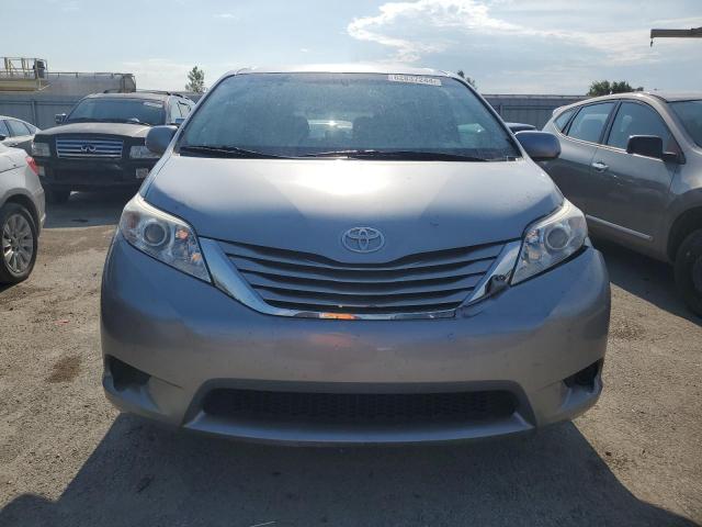 Photo 5 from auction – 2017 TOYOTA SIENNA LE with VIN 5TDKZ3DCXHS826898