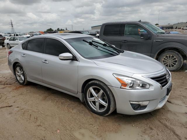 Photo 4 from auction – 2013 NISSAN ALTIMA 2.5 with VIN 1N4AL3AP5DN557624
