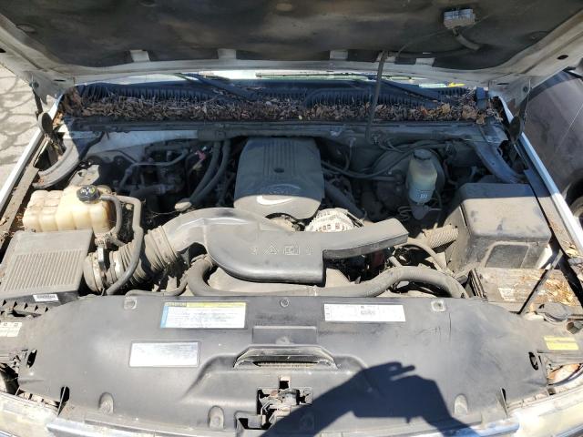 Photo 12 from auction – 2001 CHEVROLET SUBURBAN with VIN 3GNFK16T81G236573
