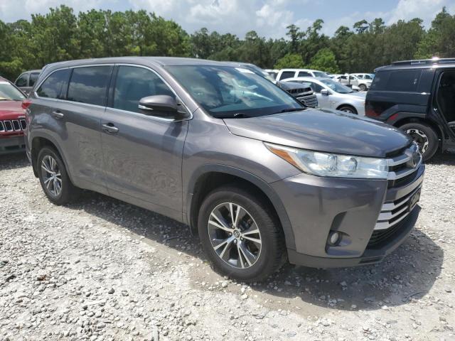 Photo 4 from auction – 2017 TOYOTA HIGHLANDER with VIN 5TDZZRFH2HS230405