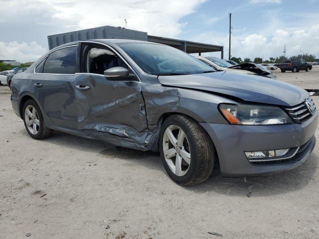 Photo 4 from auction – 2015 VOLKSWAGEN PASSAT S with VIN 1VWAS7A30FC108235
