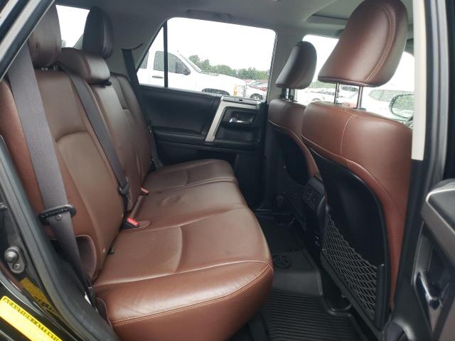 Photo 11 from auction – 2018 TOYOTA 4RUNNER SR with VIN JTEBU5JRXJ5556937
