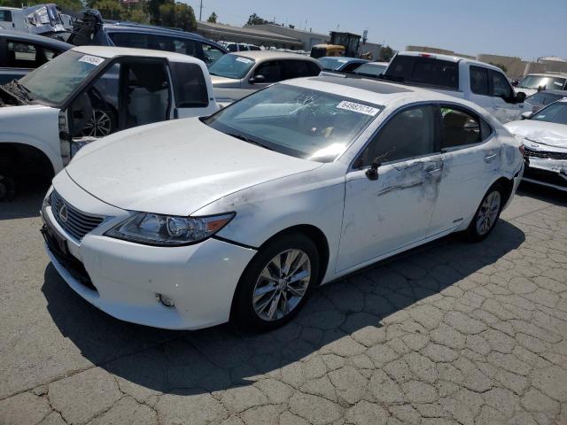 LEXUS ES 300H 2014 مع رقم تعريف المركبة JTHBW1GG1E2040632 - صورة من المزاد