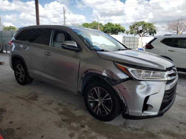 Photo 4 from auction – 2018 TOYOTA HIGHLANDER with VIN 5TDZZRFH6JS246967