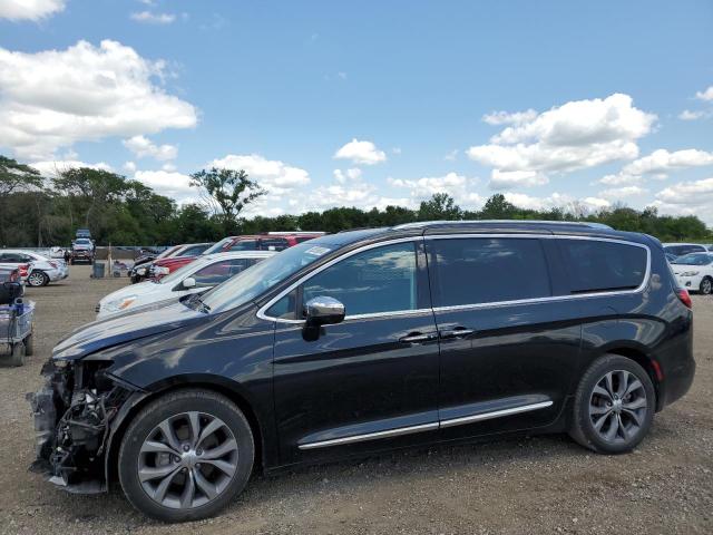 CHRYSLER PACIFICA L 2017 with VIN 2C4RC1GG2HR704015 - Photo from auction