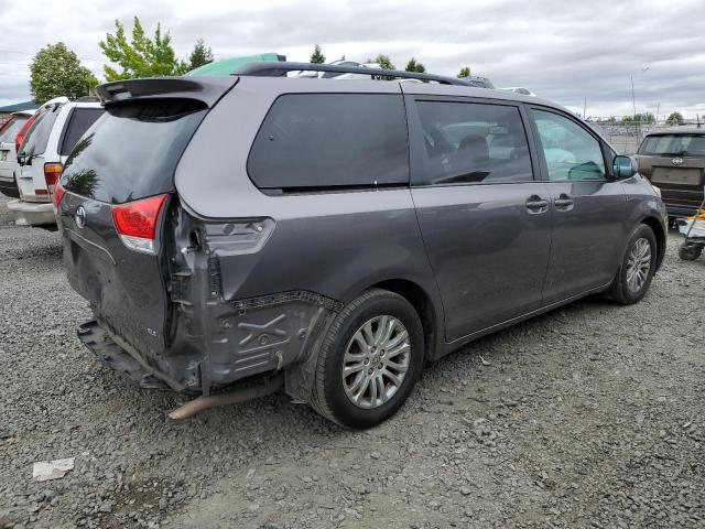 Photo 3 from auction – 2011 TOYOTA SIENNA XLE with VIN 5TDYK3DC6BS126009