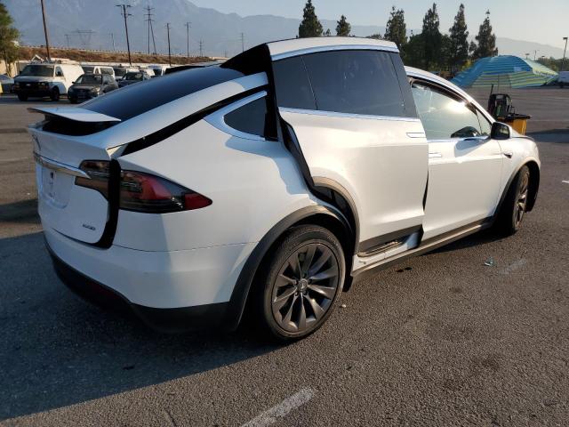 Photo 3 from auction – 2018 TESLA MODEL X with VIN 5YJXCAE28JF090605