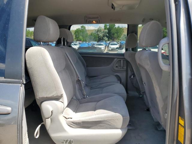Photo 11 from auction – 2004 TOYOTA SIENNA CE with VIN 5TDZA23C94S090239