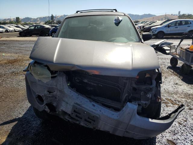 Photo 5 from auction – 2005 FORD ESCAPE XLT with VIN 1FMYU03165KA80052
