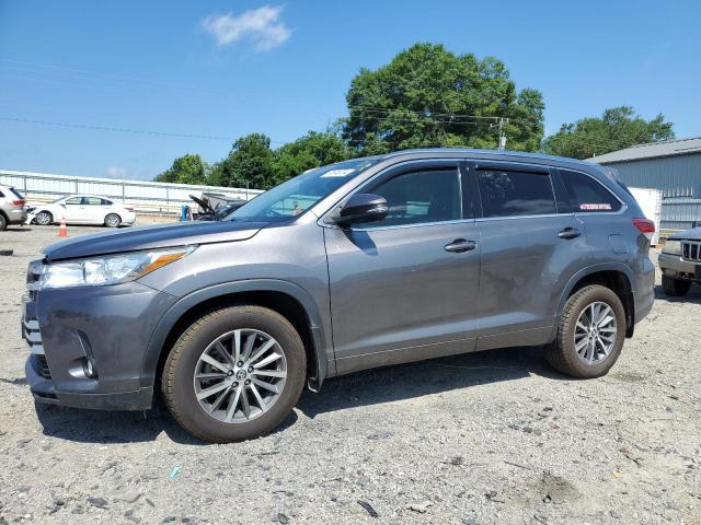 TOYOTA HIGHLANDER 2018 with VIN 5TDJZRFHXJS862605 - Photo from auction