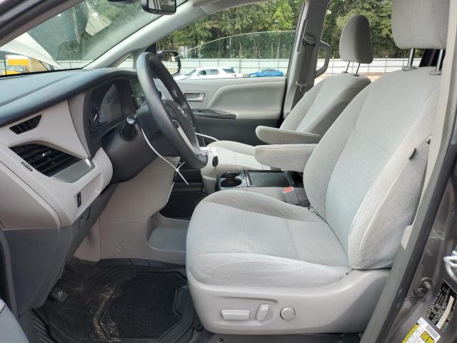 Photo 7 from auction – 2018 TOYOTA SIENNA LE with VIN 5TDKZ3DC3JS910633