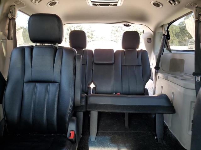 Photo 10 from auction – 2015 CHRYSLER TOWN & COU with VIN 2C4RC1BG5FR645160