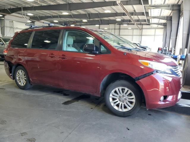 Photo 4 from auction – 2011 TOYOTA SIENNA XLE with VIN 5TDYK3DC4BS146243