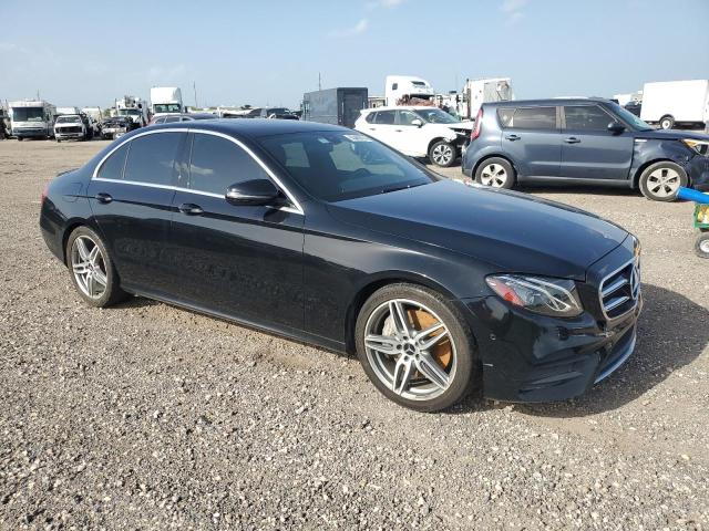 Photo 4 from auction – 2017 MERCEDES-BENZ E 300 with VIN WDDZF4JB7HA156299