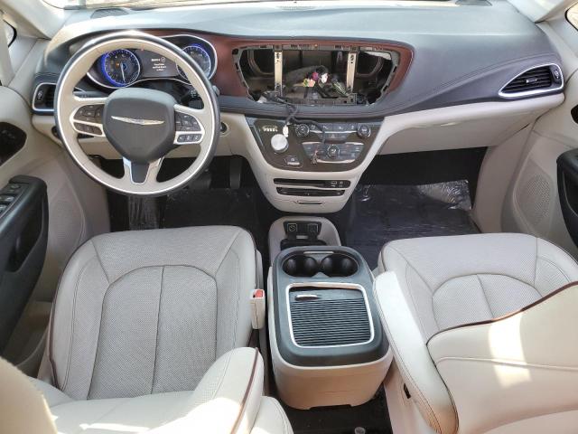 Photo 8 from auction – 2017 CHRYSLER PACIFICA L with VIN 2C4RC1GG1HR619974