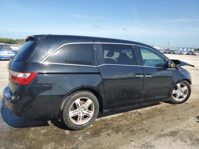 Photo 3 from auction – 2011 HONDA ODYSSEY TO with VIN 5FNRL5H96BB048413