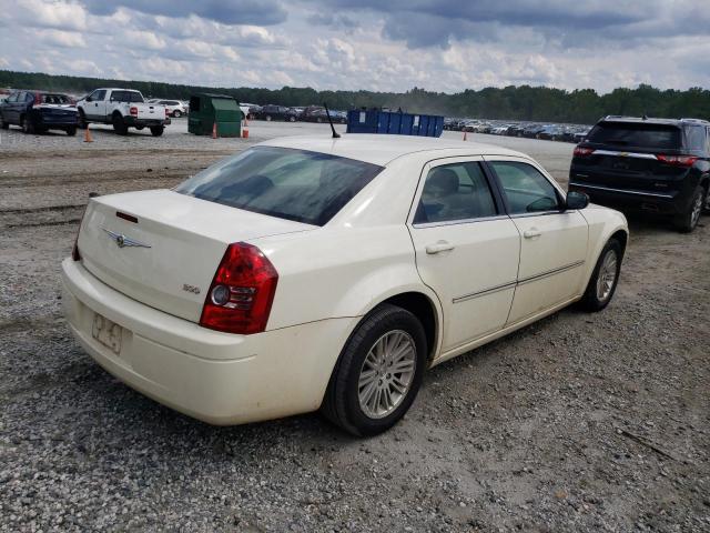 Photo 3 from auction – 2008 CHRYSLER 300 LX with VIN 2C3KA43RX8H320851
