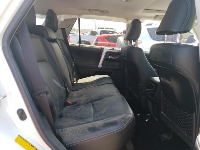 Photo 11 from auction – 2019 TOYOTA 4RUNNER SR with VIN JTEBU5JRXK5640970