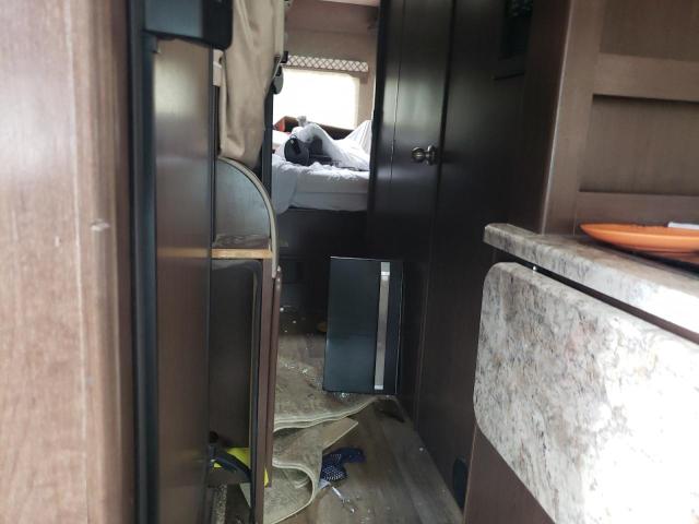 Photo 6 from auction – 2019 FORD E450 RV with VIN 1FDXE4FS0KDC68280