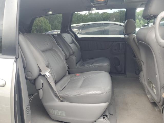 Photo 11 from auction – 2004 TOYOTA SIENNA XLE with VIN 5TDZA22C24S171259