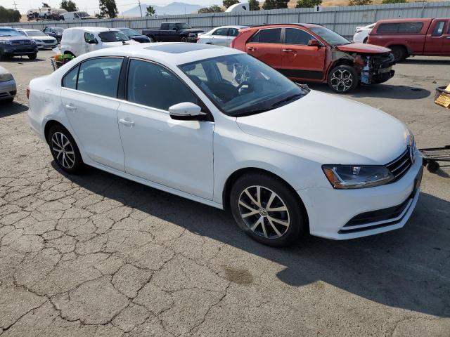 Photo 4 from auction – 2017 VOLKSWAGEN JETTA SE with VIN 3VWDB7AJ7HM286995