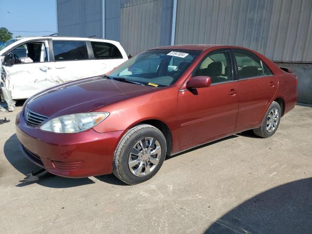 TOYOTA CAMRY LE 2005 with VIN 4T1BE32K15U048872 - Photo from auction