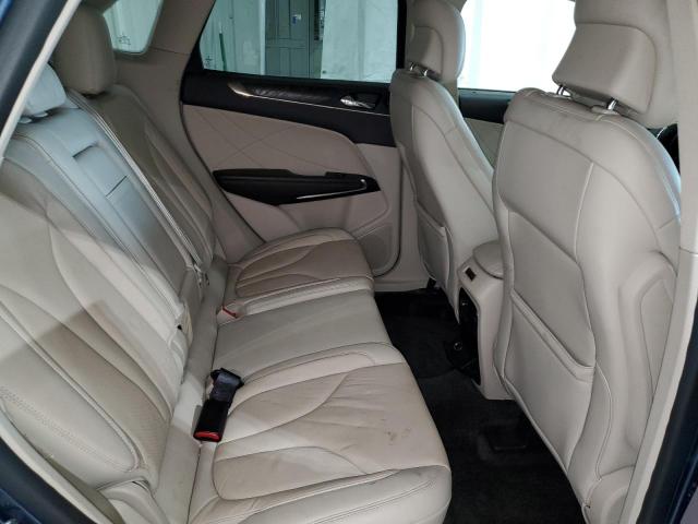 Photo 11 from auction – 2018 LINCOLN MKC RESERV with VIN 5LMCJ3D99JUL21347