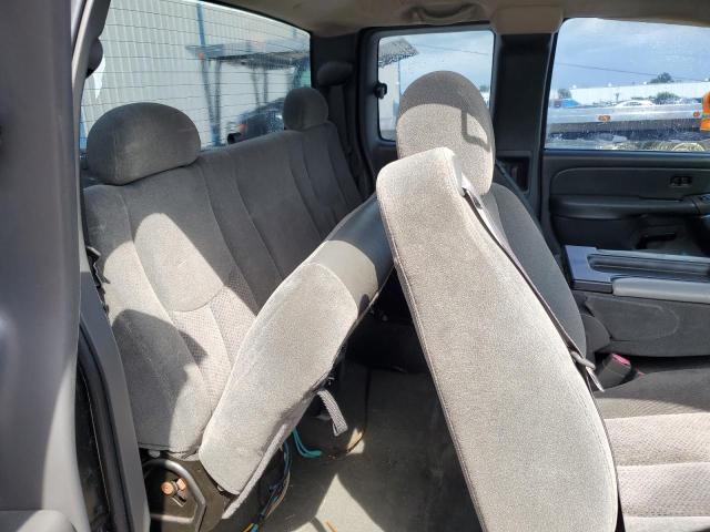 Photo 10 from auction – 2004 CHEVROLET SILVERADO with VIN 1GCEC19T64Z212855