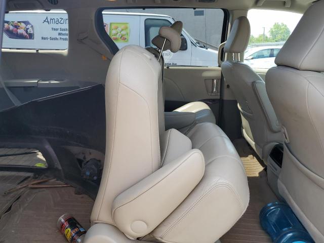 Photo 11 from auction – 2011 TOYOTA SIENNA XLE with VIN 5TDYK3DCXBS060774