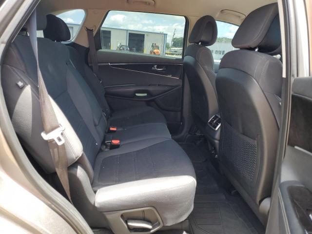 Photo 11 from auction – 2016 KIA SORENTO LX with VIN 5XYPG4A34GG120236